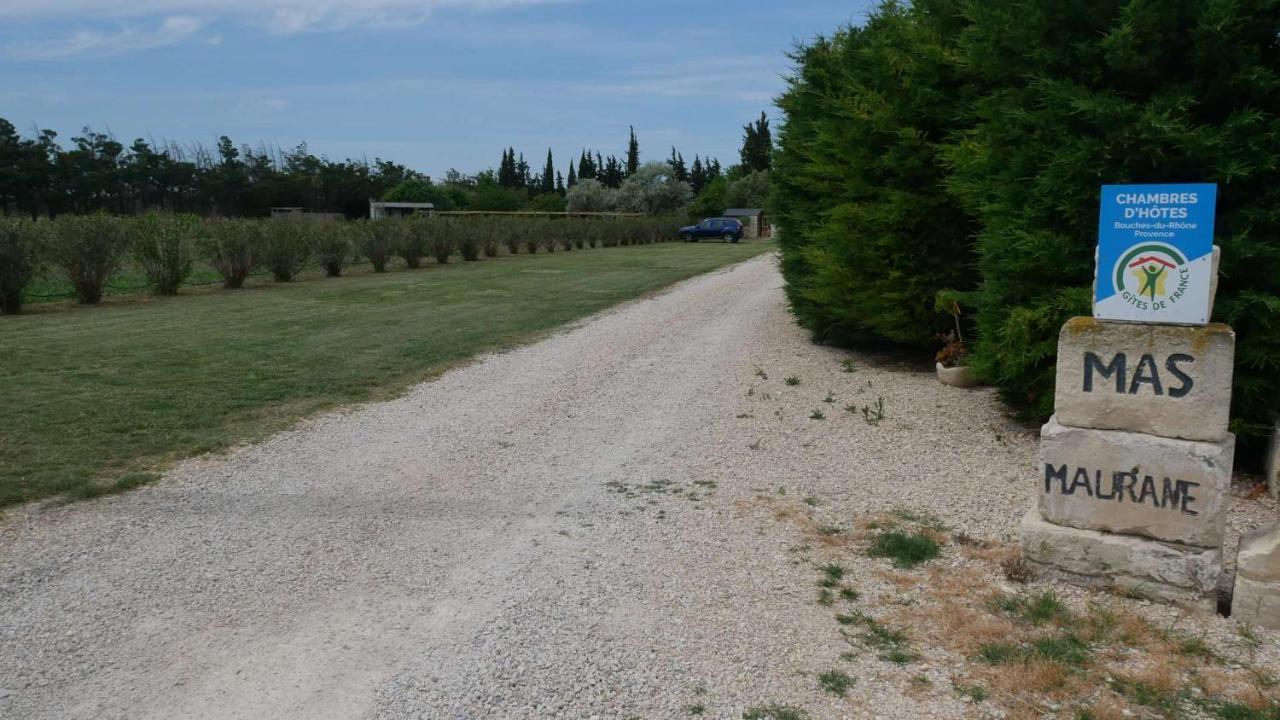 Mas Maurane-Roulotte Avec Spa Prive Aux Portes D'Arles Tarascon Zewnętrze zdjęcie